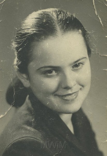 KKE 5386.jpg - Fot. Portret. Krystyna Leśnik, Olsztyn, 22 VI 1960 r.